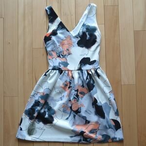 Xhilaration Summer Dress Size 4/6 White Floral
